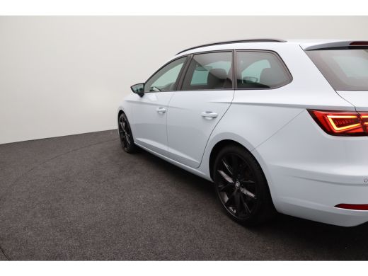 Seat León ST 1.5 TSI FR Ultimate Edition Black Sky | Achteruitrijcamera | Airco (automatisch) | Alcantara bekl... ActivLease financial lease
