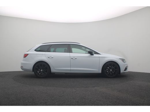 Seat León ST 1.5 TSI FR Ultimate Edition Black Sky | Achteruitrijcamera | Airco (automatisch) | Alcantara bekl... ActivLease financial lease