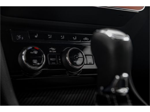 Skoda Superb Combi 1.4 TSI iV Sportline Business | Camera | Carplay | Navigatie | Stoel- stuurverwarming ActivLease financial lease