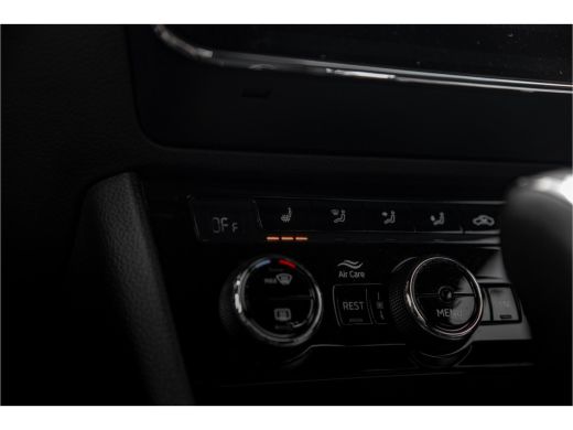 Skoda Superb Combi 1.4 TSI iV Sportline Business | Camera | Carplay | Navigatie | Stoel- stuurverwarming ActivLease financial lease