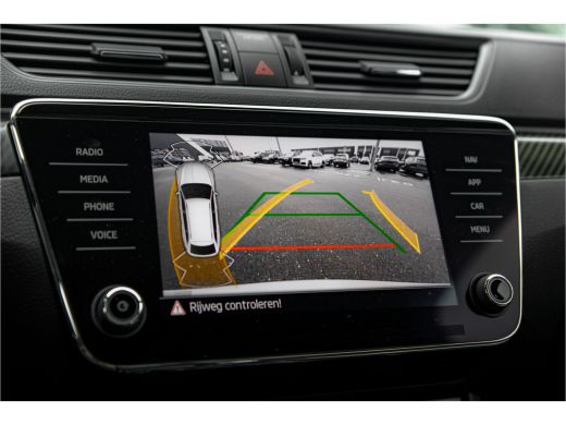 Skoda Superb Combi 1.4 TSI iV Sportline Business | Camera | Carplay | Navigatie | Stoel- stuurverwarming ActivLease financial lease