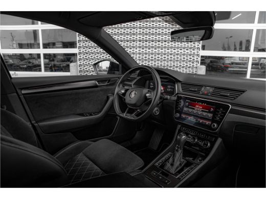 Skoda Superb Combi 1.4 TSI iV Sportline Business | Camera | Carplay | Navigatie | Stoel- stuurverwarming ActivLease financial lease