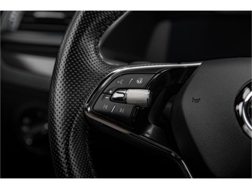 Skoda Superb Combi 1.4 TSI iV Sportline Business | Camera | Carplay | Navigatie | Stoel- stuurverwarming ActivLease financial lease