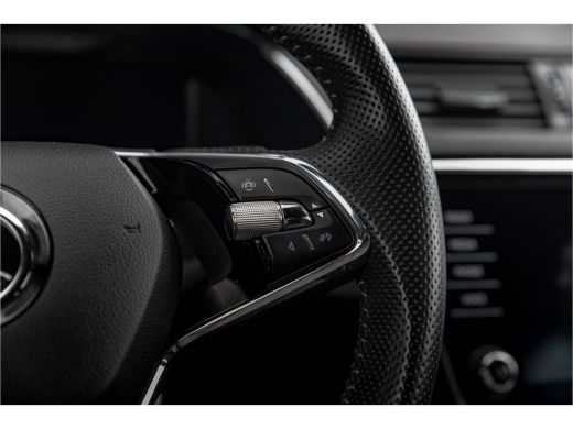 Skoda Superb Combi 1.4 TSI iV Sportline Business | Camera | Carplay | Navigatie | Stoel- stuurverwarming ActivLease financial lease