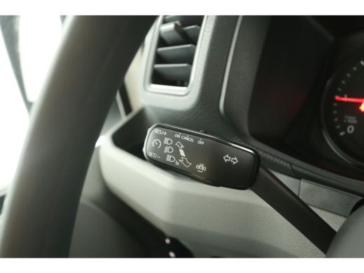 Volkswagen Crafter 30 2.0 TDI L3H3 | BPM Vrij | 140PK | Airco Cruise Carplay Navigatie Parkeersensoren 3 Persoons ActivLease financial lease