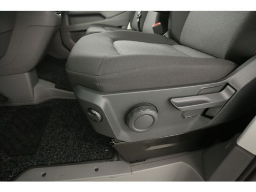 Volkswagen Crafter 30 2.0 TDI L3H3 | BPM Vrij | 140PK | Airco Cruise Carplay Navigatie Parkeersensoren 3 Persoons ActivLease financial lease