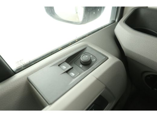 Volkswagen Crafter 30 2.0 TDI L3H3 | BPM Vrij | 140PK | Airco Cruise Carplay Navigatie Parkeersensoren 3 Persoons ActivLease financial lease