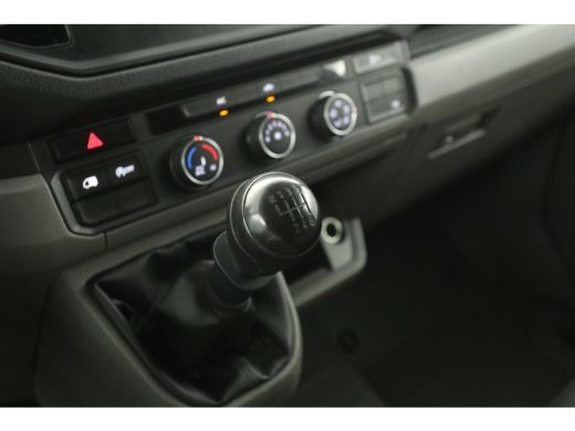 Volkswagen Crafter 35 2.0 TDI L3H3 | 140PK | 3000KG Trekgew. Trekhaak | Airco Cruise 3 Persoons Imperiaal ActivLease financial lease