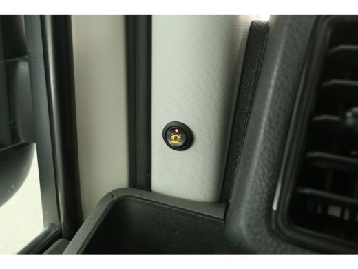 Volkswagen Crafter 35 2.0 TDI L3H3 | 140PK | 3000KG Trekgew. Trekhaak | Airco Cruise 3 Persoons Imperiaal ActivLease financial lease