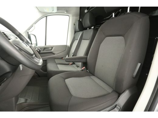 Volkswagen Crafter 35 2.0 TDI L3H3 | 140PK | 3000KG Trekgew. Trekhaak | Airco Cruise 3 Persoons Imperiaal ActivLease financial lease