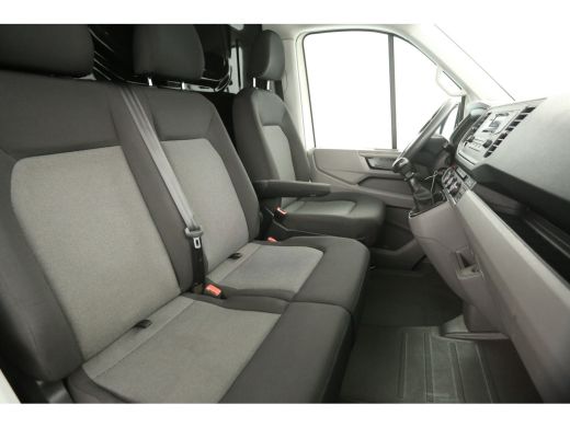 Volkswagen Crafter 35 2.0 TDI L3H3 | 140PK | 3000KG Trekgew. Trekhaak | Airco Cruise 3 Persoons Imperiaal ActivLease financial lease