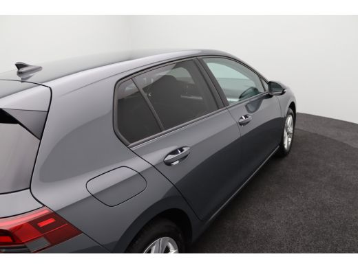 Volkswagen Golf 1.0 TSI Life | Aanhanger assistent | Achteropkomend verkeer waarschuwing | Apple Carplay/Android ... ActivLease financial lease