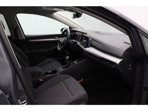 Volkswagen Golf 1.0 TSI Life | Aanhanger assistent | Achteropkomend verkeer waarschuwing | Apple Carplay/Android ... ActivLease financial lease