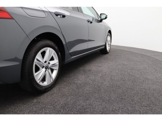 Volkswagen Golf 1.0 TSI Life | Aanhanger assistent | Achteropkomend verkeer waarschuwing | Apple Carplay/Android ... ActivLease financial lease