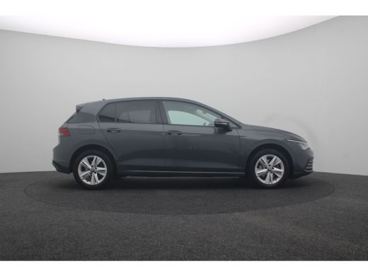 Volkswagen Golf 1.0 TSI Life | Aanhanger assistent | Achteropkomend verkeer waarschuwing | Apple Carplay/Android ... ActivLease financial lease