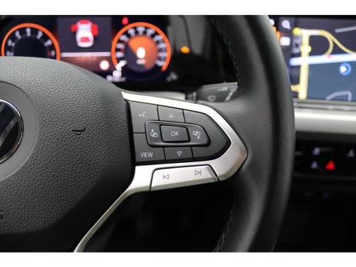 Volkswagen Golf 1.0 TSI Life | Aanhanger assistent | Achteropkomend verkeer waarschuwing | Apple Carplay/Android ... ActivLease financial lease