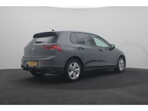 Volkswagen Golf 1.0 TSI Life | Aanhanger assistent | Achteropkomend verkeer waarschuwing | Apple Carplay/Android ... ActivLease financial lease