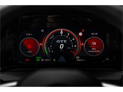 Volkswagen Golf 1.4TSi 245pk eHybrid GTE | 18" | HUD | Camera | ActivLease financial lease