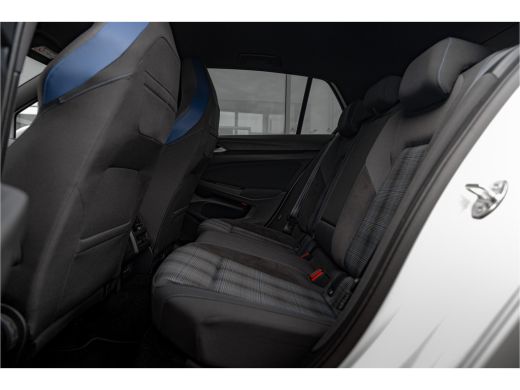 Volkswagen Golf 1.4TSi 245pk eHybrid GTE | 18" | HUD | Camera | ActivLease financial lease