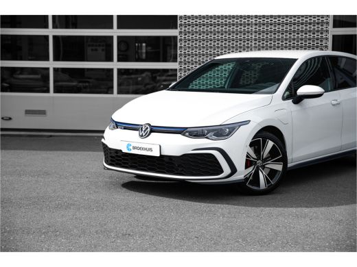 Volkswagen Golf 1.4TSi 245pk eHybrid GTE | 18" | HUD | Camera | ActivLease financial lease