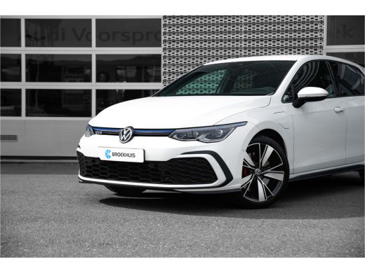 Volkswagen Golf 1.4TSi 245pk eHybrid GTE | 18" | HUD | Camera | ActivLease financial lease