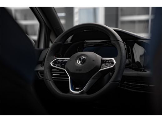 Volkswagen Golf 1.4TSi 245pk eHybrid GTE | 18" | HUD | Camera | ActivLease financial lease