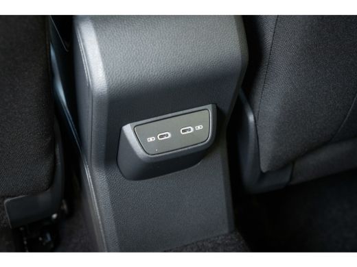 Volkswagen Polo Volkswagen Life Edition Inclusief €2000,- inruilvoordeel + €1000,- korting | 'App-Connect' smartp... ActivLease financial lease