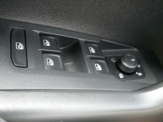 Volkswagen T-Cross 1.0 TSI Life | Airco | Apple Carplay/Android Auto|telefoonintegratie premium | Cruise control ada... ActivLease financial lease