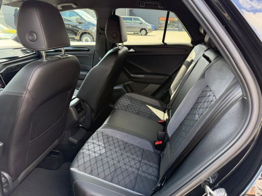 Volkswagen T-Roc 1.5 150PK DSG TSI R-Line | ACC | Multimedia Pakket | Achteruitrijcamera | Ramen getint ActivLease financial lease