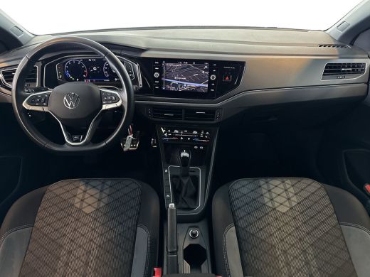 Volkswagen Taigo 1.0 TSI 110pk R-Line Business / 18 inch lichtmetaal / LED Matrix / Achteruitrijcamera ActivLease financial lease