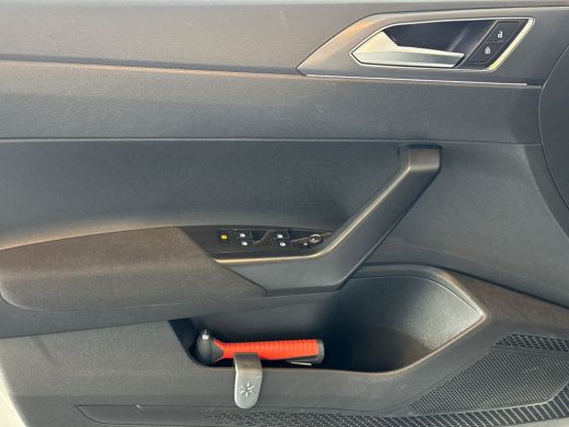 Volkswagen Taigo 1.0 TSI 110pk R-Line Business / 18 inch lichtmetaal / LED Matrix / Achteruitrijcamera ActivLease financial lease