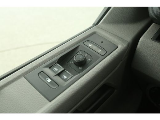 Volkswagen Transporter 2.0 TDI L2H1 200PK DSG Automaat Adaptive-Cruise Airco Camera 19"LMV Trekhaak Carplay Parkeersensoren ActivLease financial lease