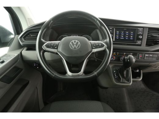 Volkswagen Transporter 2.0 TDI L2H1 200PK DSG Automaat Adaptive-Cruise Airco Camera 19"LMV Trekhaak Carplay Parkeersensoren ActivLease financial lease