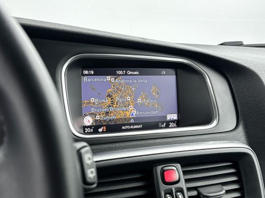 Volvo  V40 T2 Polar+ Automaat | Adaptieve cruise | BLIS | Leder | Parkeerverwarming | Stoelverwarming | Park... ActivLease financial lease