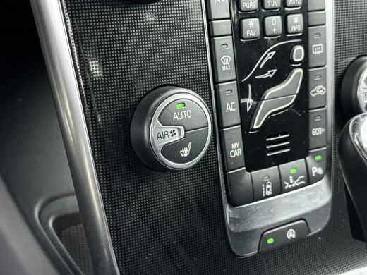 Volvo  V40 T2 Polar+ Automaat | Adaptieve cruise | BLIS | Leder | Parkeerverwarming | Stoelverwarming | Park... ActivLease financial lease