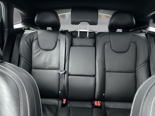 Volvo  V40 T3 A/T Polar+ Sport | Leder | Elektrisch verstelbare stoelen | Panoramadak | Harman Kardon | Park... ActivLease financial lease