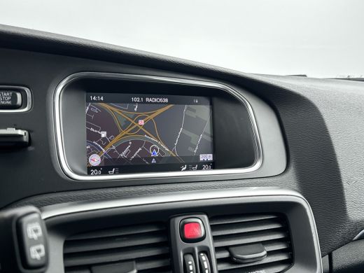 Volvo  V40 T3 A/T Polar+ Sport | Leder | Elektrisch verstelbare stoelen | Panoramadak | Harman Kardon | Park... ActivLease financial lease