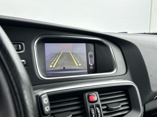 Volvo  V40 T3 A/T Polar+ Sport | Leder | Elektrisch verstelbare stoelen | Panoramadak | Harman Kardon | Park... ActivLease financial lease