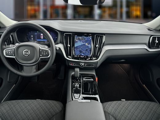 Volvo  V60 T6 Recharge AWD Essential Edition | Adaptieve cruise | BLIS | Stoel/stuur/achterbankverwarming | ... ActivLease financial lease