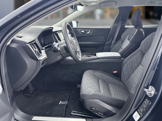 Volvo  V60 T6 Recharge AWD Essential Edition | Adaptieve cruise | BLIS | Stoel/stuur/achterbankverwarming | ... ActivLease financial lease