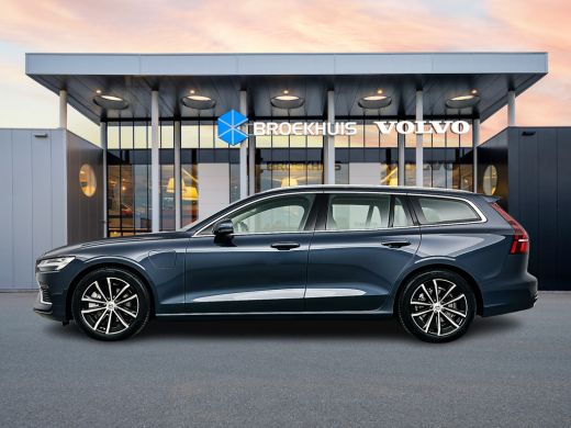 Volvo  V60 T6 Recharge AWD Essential Edition | Adaptieve cruise | BLIS | Stoel/stuur/achterbankverwarming | ... ActivLease financial lease
