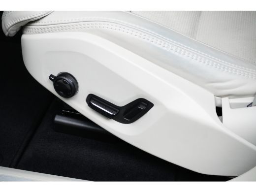 Volvo  XC60 Volvo 2.0 T6 Plug-in hybrid AWD Plus Bright | Stoelventilatie | 360 Camera | 21" | Harman/Kardon | ActivLease financial lease