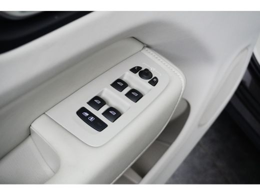 Volvo  XC60 Volvo 2.0 T6 Plug-in hybrid AWD Plus Bright | Stoelventilatie | 360 Camera | 21" | Harman/Kardon | ActivLease financial lease