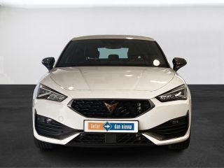 Seat Leon Sportstourer 1.5 TSI 150pk Business Edition / 18 inch lichtmetaal / Achteruitrijcamera / Stoelverwarming