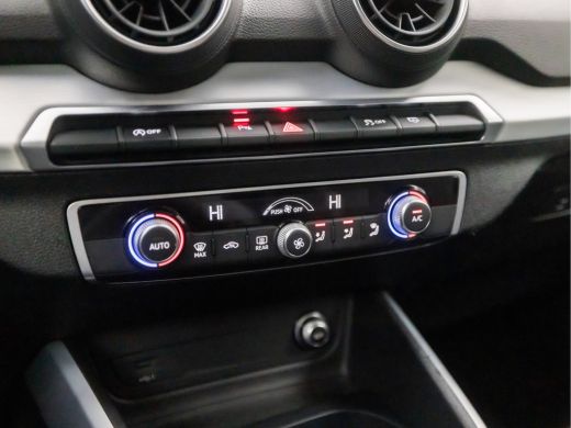 Audi Q2 30 TFSI Sport (VIRTUAL COCKPIT, APPLE CARPLAY, GROOT NAVI, KEYLESS, ADAPTIVE CRUISE, CLIMATE, SPO... ActivLease financial lease