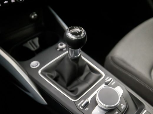 Audi Q2 30 TFSI Sport (VIRTUAL COCKPIT, APPLE CARPLAY, GROOT NAVI, KEYLESS, ADAPTIVE CRUISE, CLIMATE, SPO... ActivLease financial lease