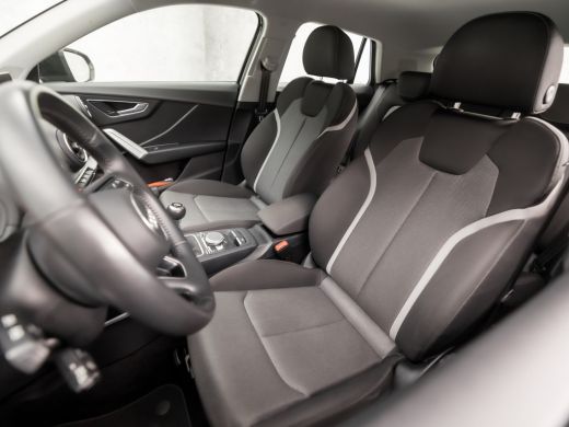 Audi Q2 30 TFSI Sport (VIRTUAL COCKPIT, APPLE CARPLAY, GROOT NAVI, KEYLESS, ADAPTIVE CRUISE, CLIMATE, SPO... ActivLease financial lease