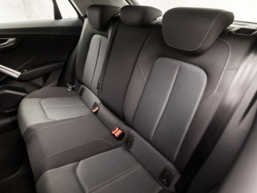 Audi Q2 30 TFSI Sport (VIRTUAL COCKPIT, APPLE CARPLAY, GROOT NAVI, KEYLESS, ADAPTIVE CRUISE, CLIMATE, SPO... ActivLease financial lease