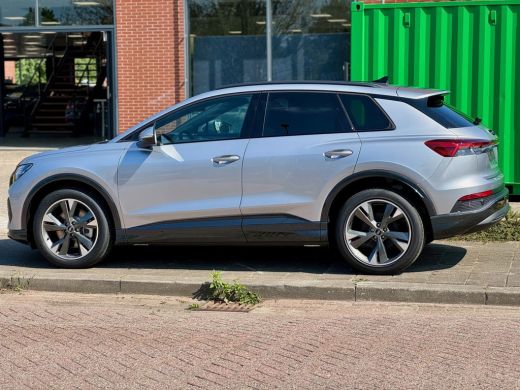 Audi Q4 e-tron Advanced edition e-tron 45 82 kWh 210 kW / 286 PK Hatchback Elektr. aandrijving quatt ActivLease financial lease