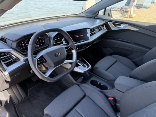 Audi Q4 e-tron 45 quattro Advanced edition 82 kWh | Trekhaak | Assistentiepakket | 286 pk ActivLease financial lease